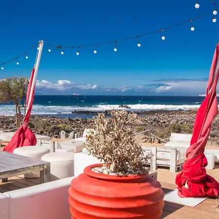 2 Bdr In Mar Pm120 Pool Parking *