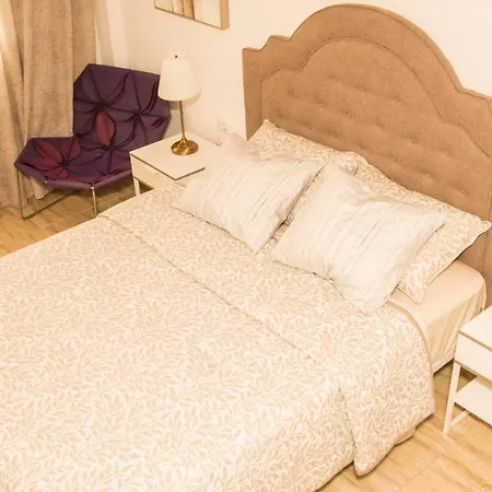 2 Bdr In Mar Pm120 Pool Parking Διαμέρισμα