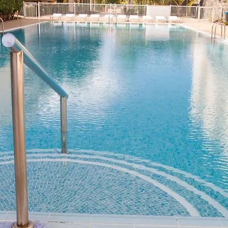 2 Bdr In Mar Pm120 Pool Parking Apartment *